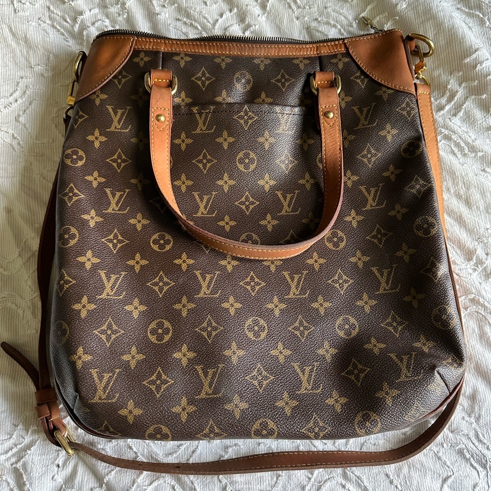 Brown Odeon MM shoulder bag Monogram.